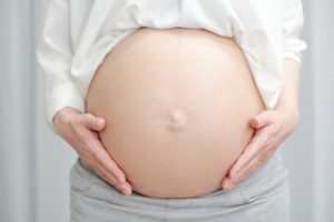 双子妊婦の【臨月のお腹】はどこまで成長していくの？