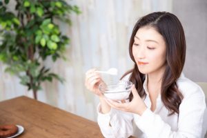 母乳を授乳中、【ヨーグルト】を食べると赤ちゃんにはどんな影響はあるの！？