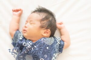 新生児はどれくらい寝るの？睡眠時間や平均は？理想はどれくらい？そんな疑問を解説！