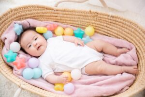 新生児は揺らすと危険？乳幼児揺さぶられ症候群について解説